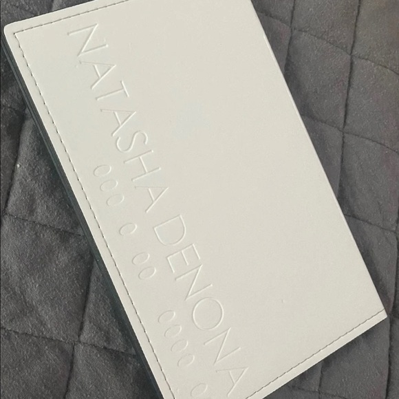 Natasha Denona large 28 palette - Picture 3 of 3